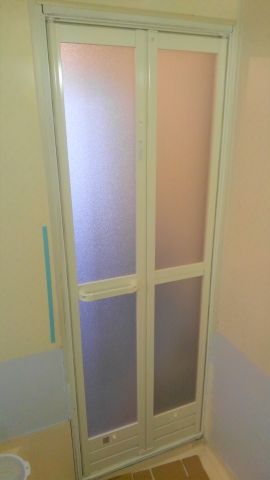 【北本店】　鴻巣市Ｏ様邸　浴室折れ戸の取り替え