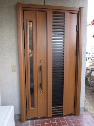 熊谷市　玄関ドアの取り替え（ドアリモ 玄関ドア）